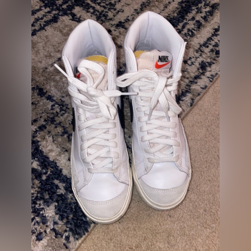 Nike blazer - women size 6.5 - Picture 2 of 4